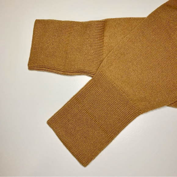 Everlane | The Cashmere Crop Mockneck - Picture 5 of 11